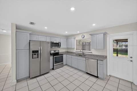 8511 Shady Glen Drive, Orlando FL - photo 7 of 28