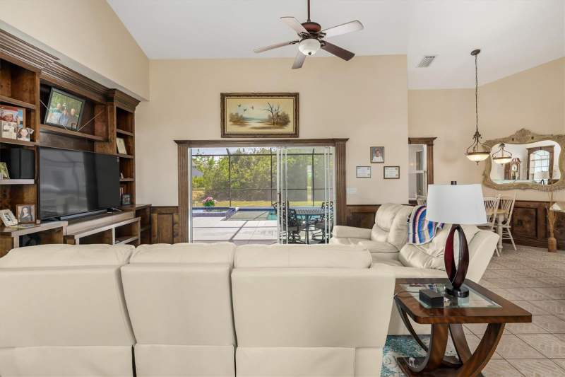 3 bedroom Single Family Residence at 10056 Lebanon Drive, Port Charlotte Sec 081, Port Charlotte — photo 2