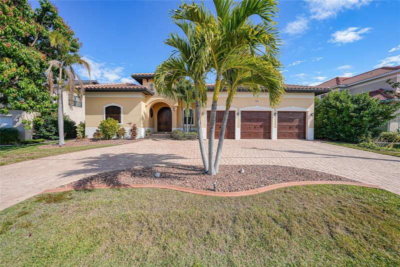 4 bedroom Single Family Residence at 166 Hibiscus Drive, Punta Gorda Isles Sec 02, Punta Gorda — photo 2