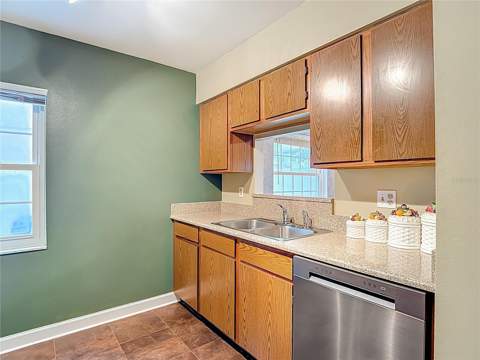 16851 Le Clare Shores Drive, Tampa FL - photo 8 of 53