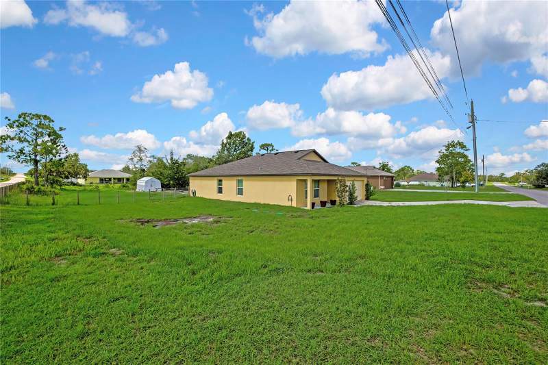 4 bedroom Single Family Residence at 13134 Osprey Avenue, Royal Highlands, Weeki Wachee — photo 2