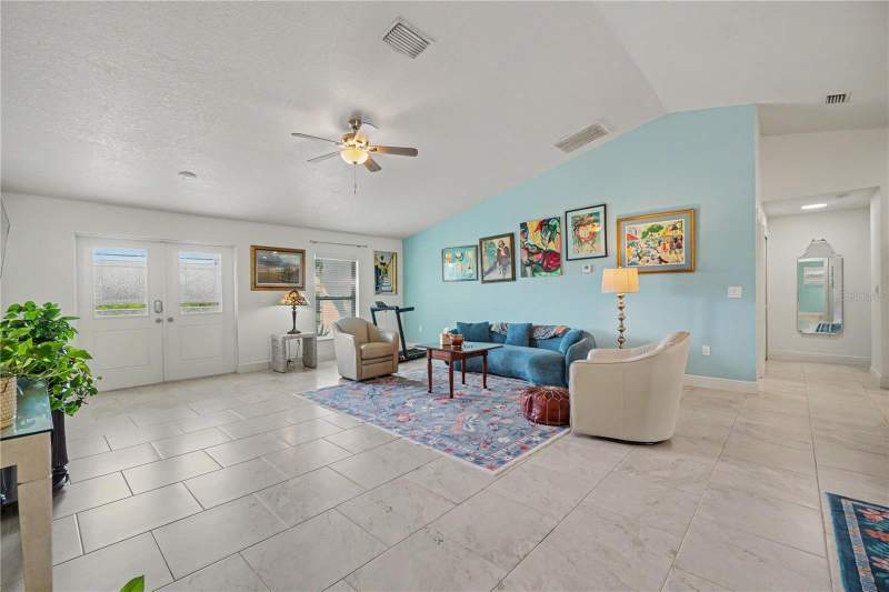 3 bedroom Single Family Residence at 9241 King Hill Street, Port Charlotte Sec 081, Port Charlotte — photo 5