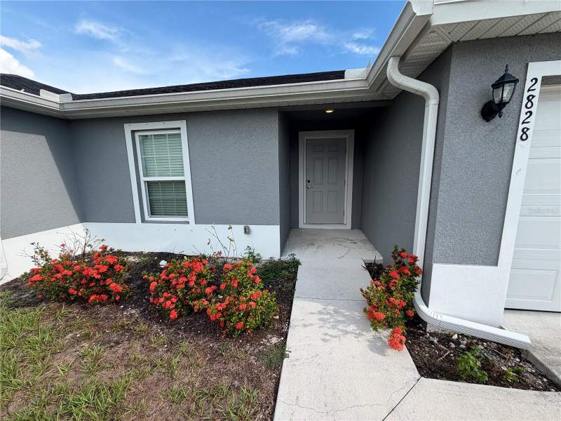 4 bedroom Single Family Residence at 2828 SW 2nd Terrace, Cape Coral, Cape Coral — photo 2