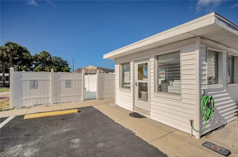 1 bedroom Mobile Home at 8630 42 Nd Place #14, Seahorse Mobile, St Petersburg — photo 5