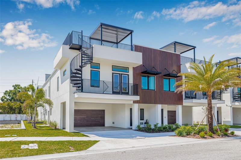 4 bedroom Townhouse at 490 87th Avenue North, Terraces At 87th Townhomes Phase I Lot 4, St Petersburg — photo 2