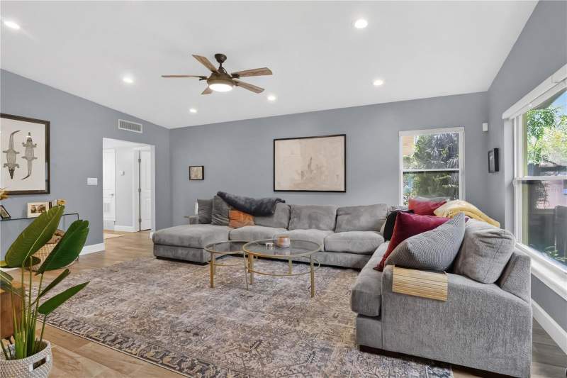 4 bedroom Single Family Residence at 5020 SAINT MARIE AVENUE, LAKE CONWAY ESTATES, BELLE ISLE — photo 2