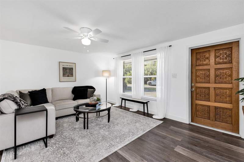 3 bedroom Single Family Residence at 2562 Lakeshore Circle, Port Charlotte Sec 018, Port Charlotte — photo 3