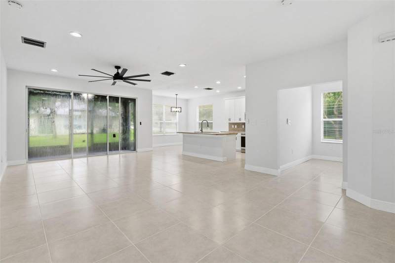3 bedroom Single Family Residence at 8201 Cypress Breeze Way, West Meadows Parcels 12A 12B-1, Tampa — photo 5