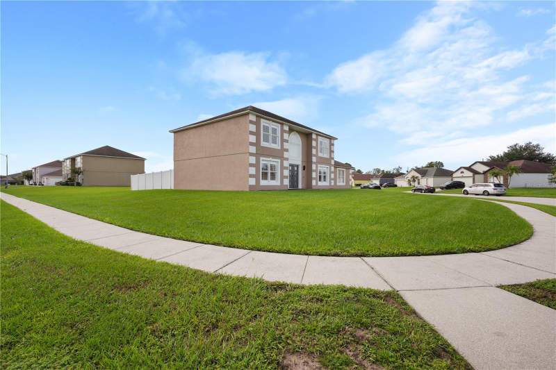 4 bedroom Single Family Residence at 2430 Marcasite Loop, Emerald Pointe Ph 3, Kissimmee — photo 2