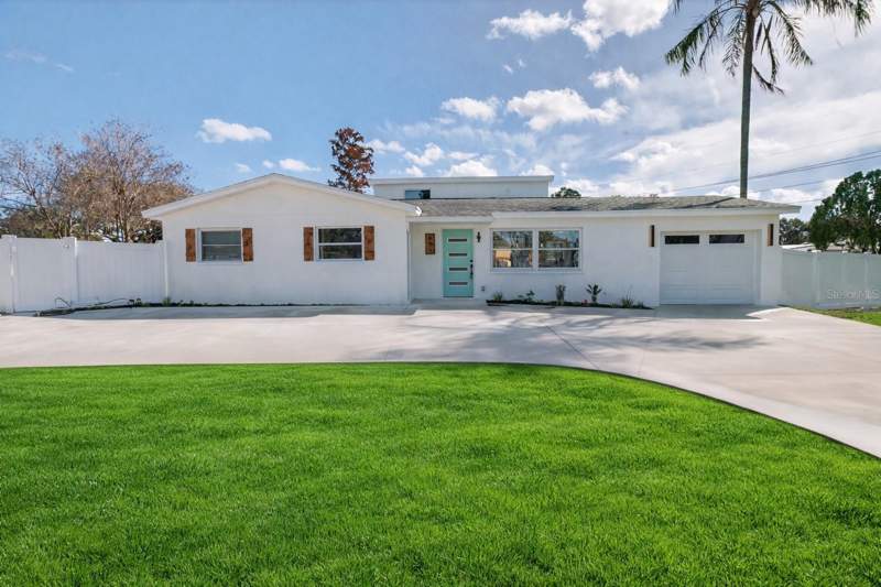 Belleair Manor
