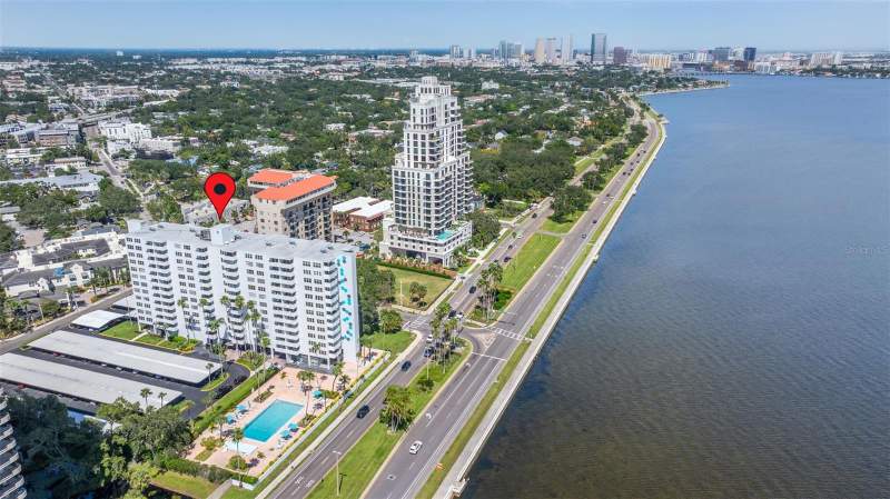 Harbour House Condo