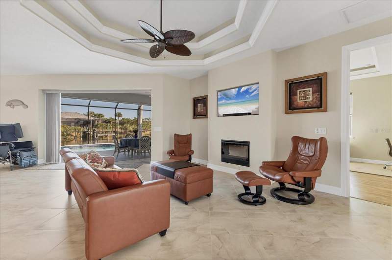 3 bedroom Single Family Residence at 8058 Santa Cruz Drive, Port Charlotte Sec 058, Port Charlotte — photo 4