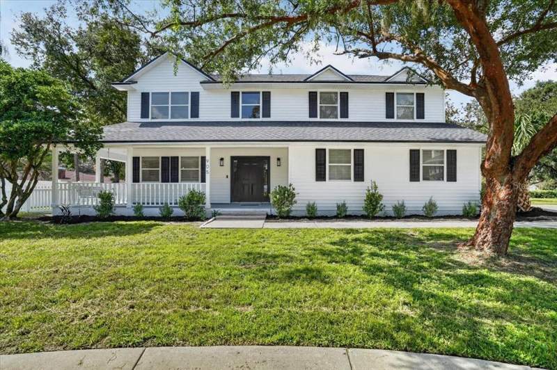 905 JOHN HUNTER COURT home for sale in Hunter Place Homes for Sale: 6 Homes (1994–2000)