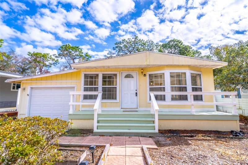 2 bedroom Mobile Home at 320 N Forest Boulevard, The Forest, Lake Mary — photo 3