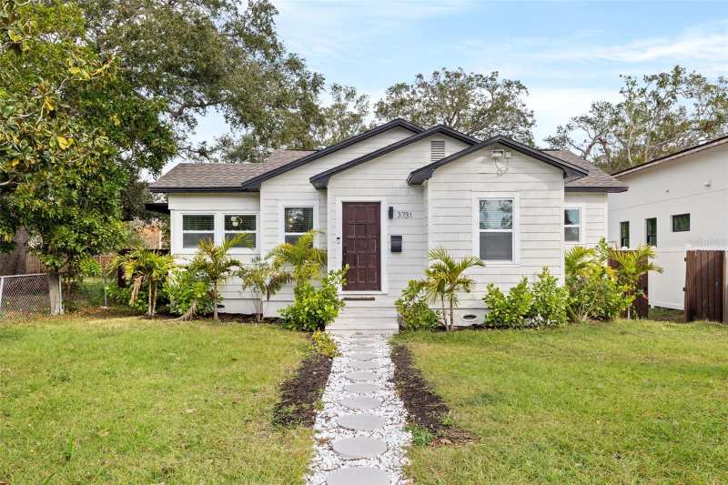 3 bedroom Single Family Residence at 3731 6th Avenue, McLeods Add, St Petersburg — photo 1