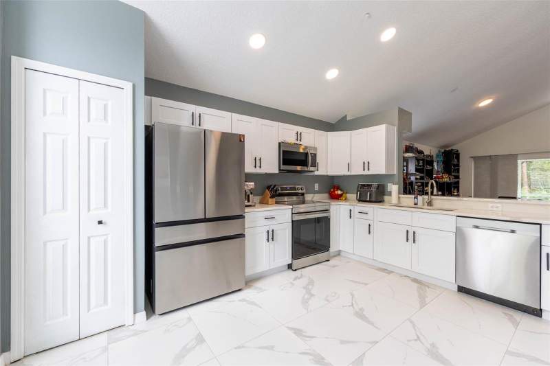 4 bedroom Single Family Residence at 10720 Spring Brook Lane, Cypress Spgs Tr 220, Orlando — photo 2