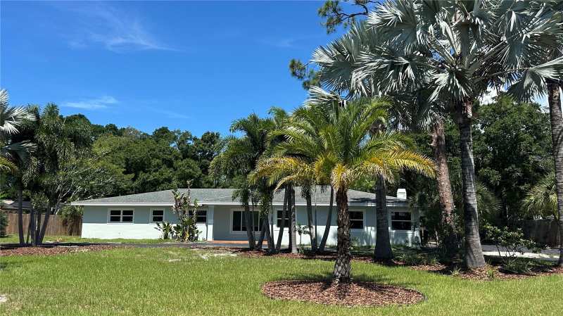 4 bedroom Single Family Residence at 1850 Juarez Way, Lakewood Estates Sec B, St Petersburg — photo 1