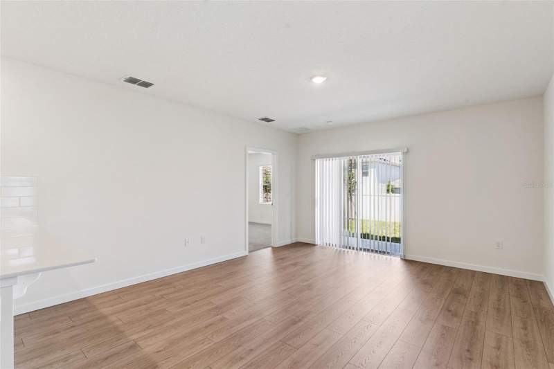 3 bedroom Single Family Residence at 1368 Grand Flora Lane, Concorde Ph 3, Sanford — photo 5