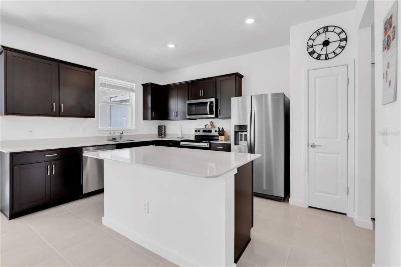 5 bedroom Single Family Residence at 4199 Big Sky Drive, Valleybrook, Spring Hill — photo 2