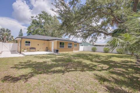 9046 3rd Street, St Petersburg FL - photo 11 of 47