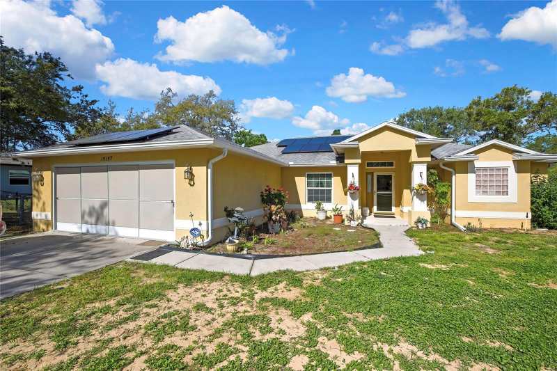 3 bedroom Single Family Residence at 15157 Duck Hawk Road, Royal Highlands, Weeki Wachee — photo 1