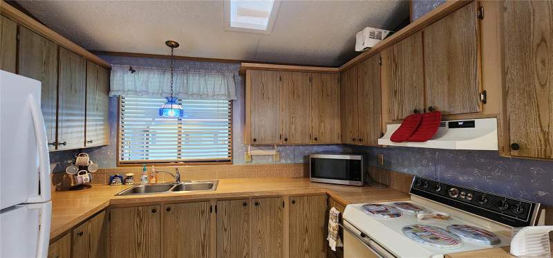 2 bedroom Manufactured Home at 2604 MCDANIEL DRIVE, BROADMOOR, KISSIMMEE — photo 2