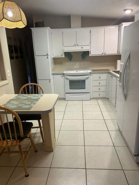 1550 Hillcrest Drive, The Villages FL - photo 7 of 11