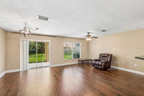 10818 Great Carlisle Court, Riverview FL - photo 10 of 25
