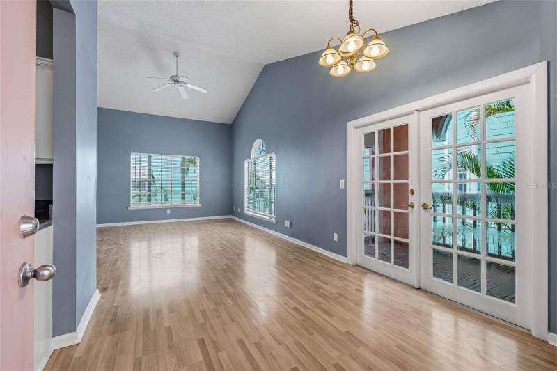2 bedroom Condominium at 3002 W Cleveland Street #A8, Mallory Square A Condo, Tampa — photo 2