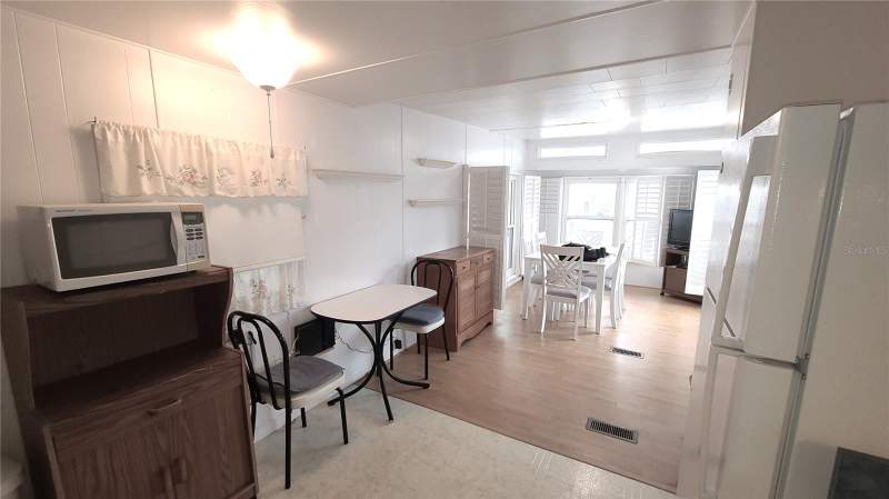 2 bedroom Mobile Home at 4851 W Gandy Boulevard #B4 L32, Regency Cove A Cooperative, Tampa — photo 2