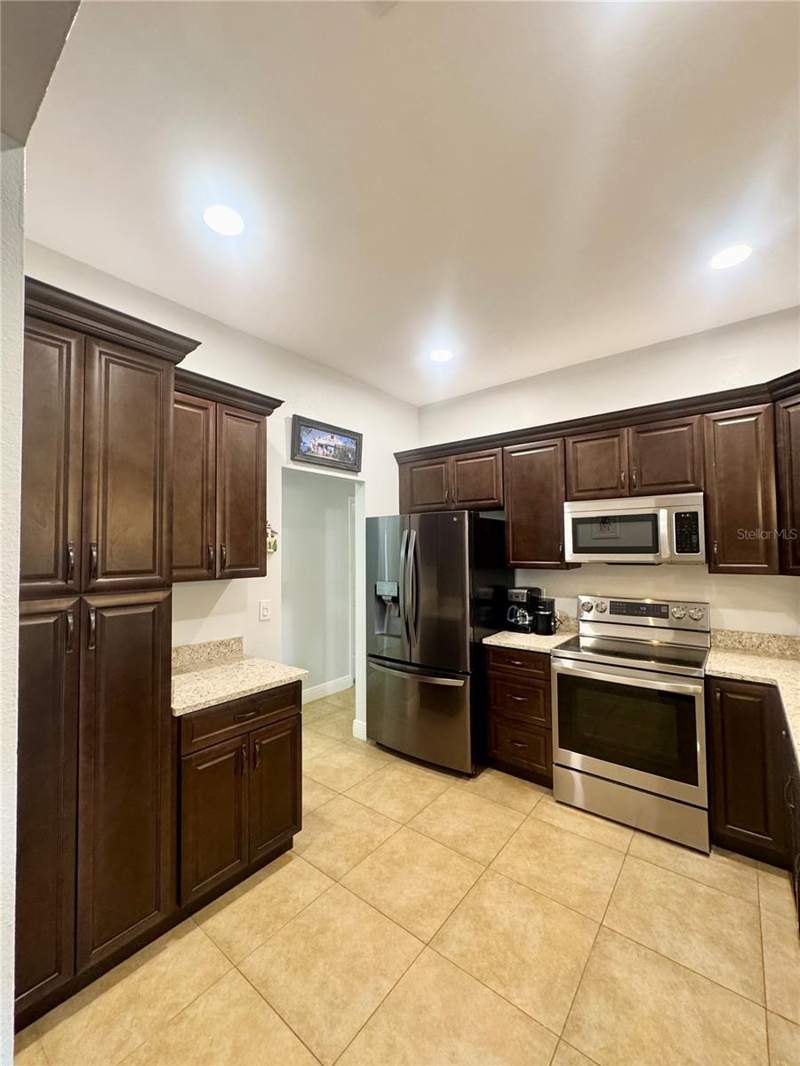 2 bedroom Condominium at 106 CARLI COURT #106, FEATHER EDGE, LAKE MARY — photo 4