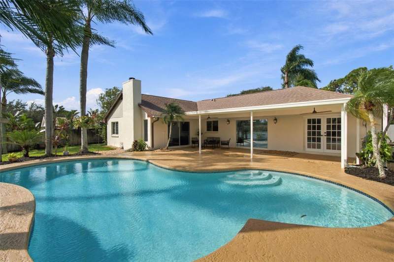 4 bedroom Single Family Residence at 15113 Alexis Drive, Carrollwood Spgs Unit 3, Tampa — photo 4