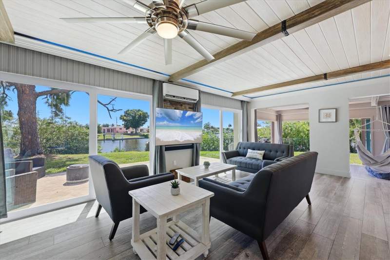 3 bedroom Single Family Residence at 108 Buckeye Avenue, Port Charlotte Sec 006, Port Charlotte — photo 4