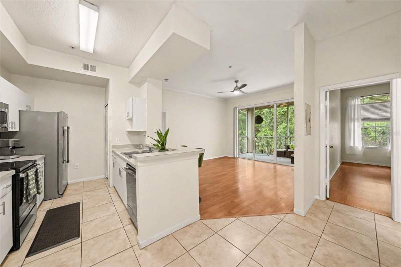 2 bedroom Condominium at 17108 Carrington Park Dr #722, Jade At Tampa Palms A Condomin, Tampa — photo 2