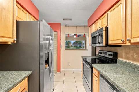 1115 Eagles Nest Avenue, Deltona FL - photo 13 of 39