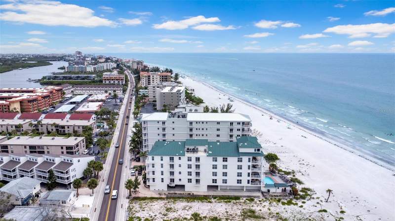 4 bedroom Condominium at 19734 Gulf Boulevard #402, Fairwinds Condo, Indian Shores — photo 2
