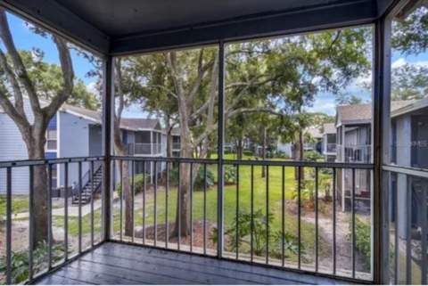 3827 Bay Club Circle #204, Kissimmee FL - photo 10 of 28