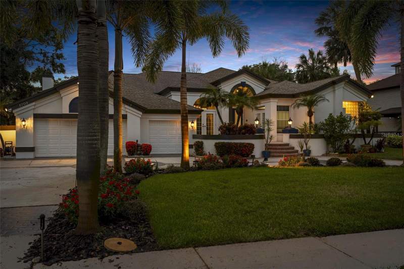4 bedroom Single Family Residence at 1705 Meyers Cove Drive, Meyers Cove, Tarpon Springs — photo 2