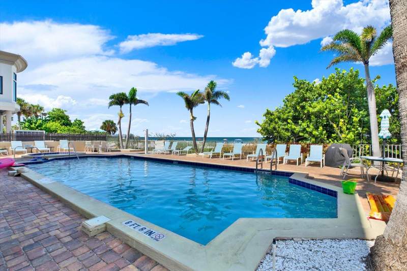 2 bedroom Condominium at 1802 Gulf Boulevard #8, Sunset Paradise Condo, Indian Rocks Beach — photo 3