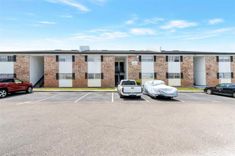 1 bedroom Condominium at 5317 Curry Ford Road #J102, Grove Park Condo, Orlando — photo 2