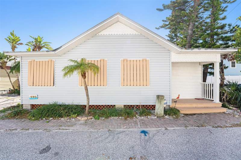 3 bedroom Single Family Residence at 125 95th Avenue, Herrons Sub 1, Treasure Island — photo 4