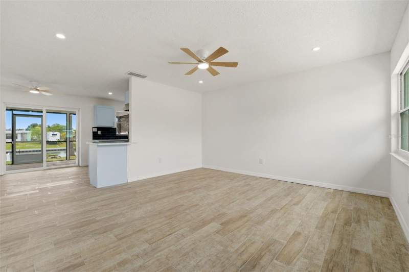 2 bedroom Single Family Residence at 178 Dowling Avenue, Port Charlotte Sec 006, Port Charlotte — photo 3