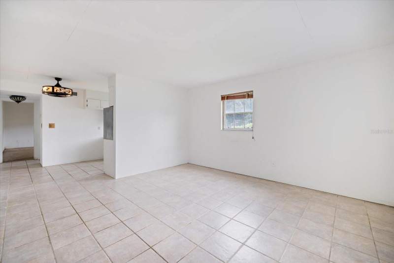 1 bedroom Condominium at 450 32ND AVENUE #106W, PATRICIAN GARDEN, ST PETERSBURG — photo 4
