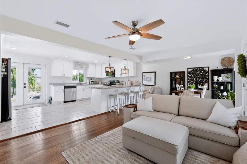3 bedroom Single Family Residence at 615 Brookside Drive, Brookside Sub, Clearwater — photo 2