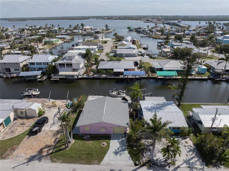2 bedroom Single Family Residence at 11476 May Street, Island Harbors, Matlacha — photo 4