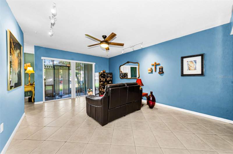 1 bedroom Condominium at 11436 2ND STREET #1, WINDWARD POINTE ST PETERSBURG, ST PETERSBURG — photo 4