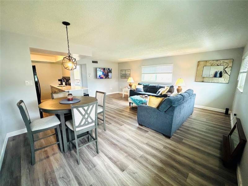 1 bedroom Condominium at 105 47th Avenue Drive #377, Burgundy Unit One, Bradenton — photo 4