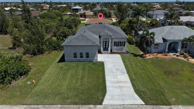 4 bedroom Single Family Residence at 15809 Melport Circle, Port Charlotte Sub Sec 93, Port Charlotte — photo 4
