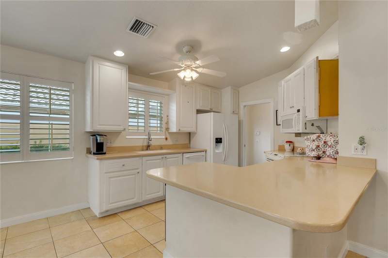 2 bedroom Half Duplex at 11831 Fan Tail Lane, Villagewalk/Lk Nonaa 01B, Orlando — photo 5