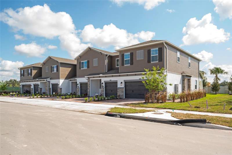 3 bedroom Townhouse at 4656 Campsite Loop, Tyson Ranch Twnhms, Orlando — photo 2